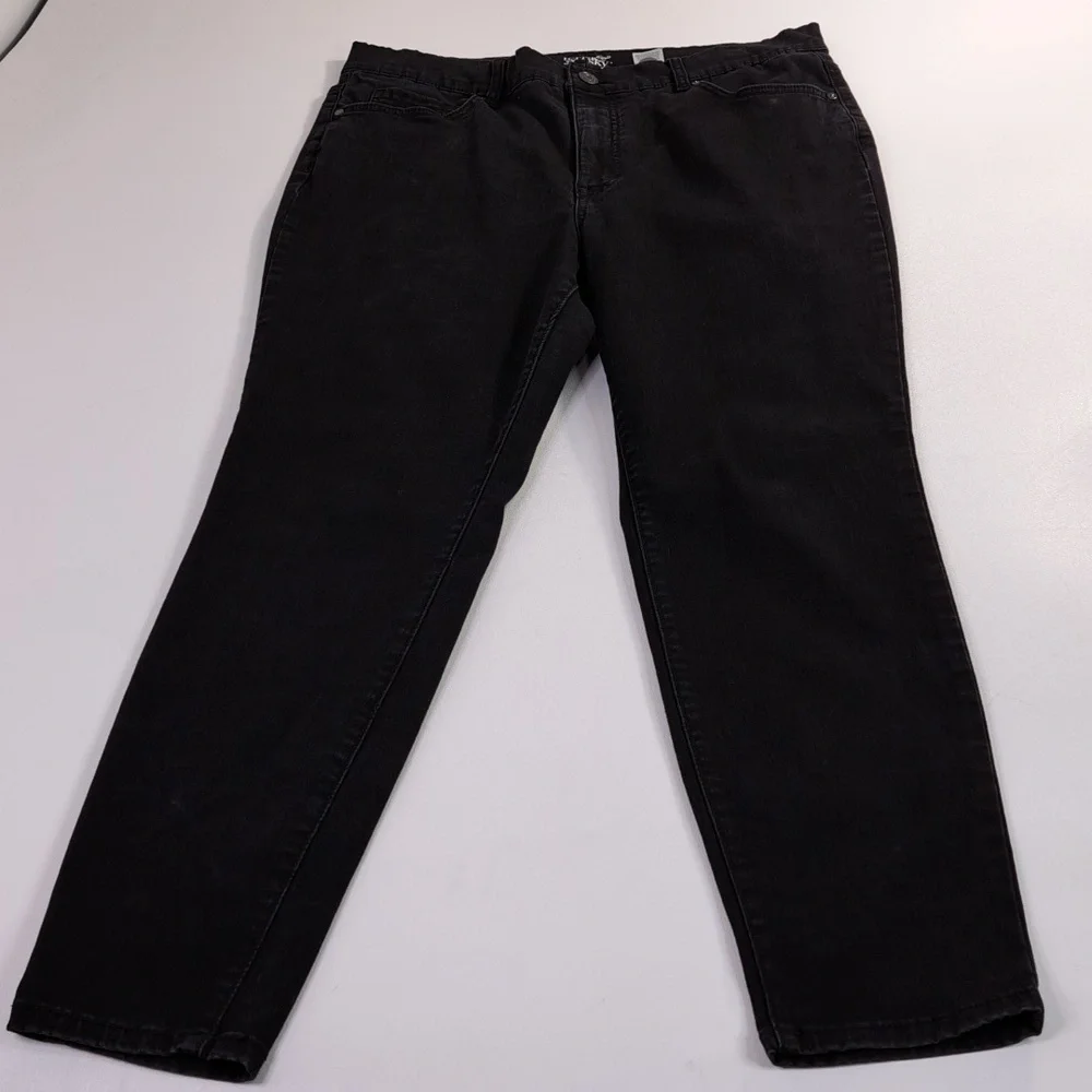 Terra & Sky Skinny Faded Black Jeans Size 16W - Picture 8 of 14